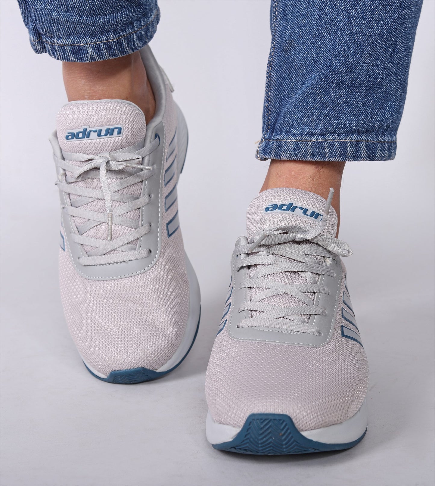 Ad Light Grey Top Lace-Up Running Shoes