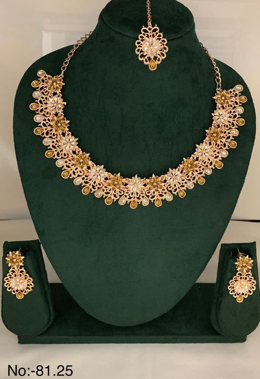 Beautiful Flower Shape Designed Diamond Necklace