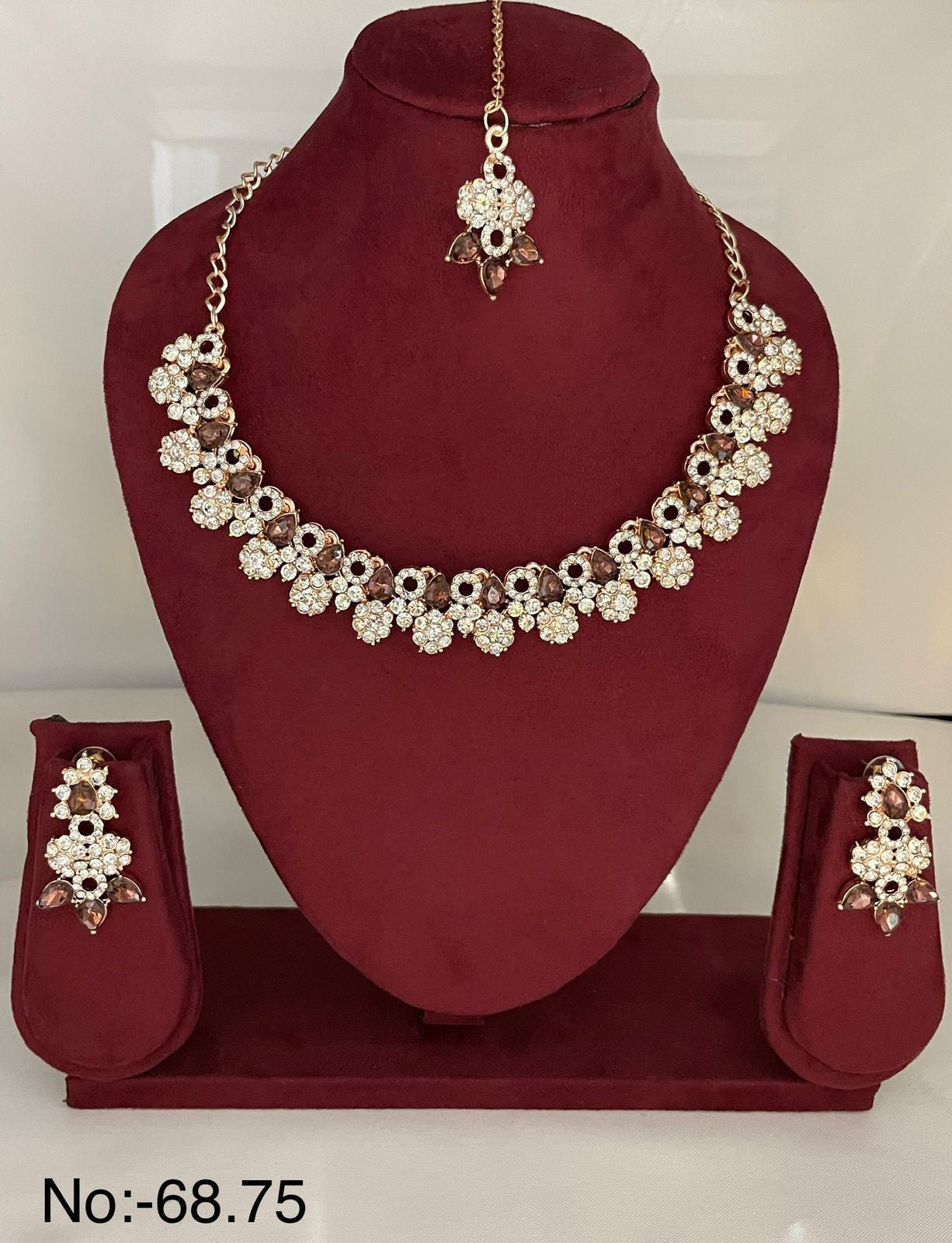 Beautiful Colour Diamond Necklace Mang tikka