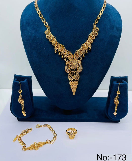 Unique Gold Plated Attractive Necklace with Earrings